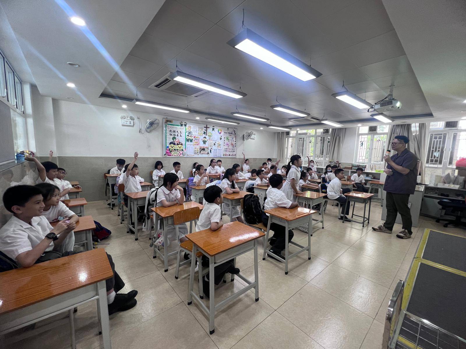 認識職業-小學 - 1